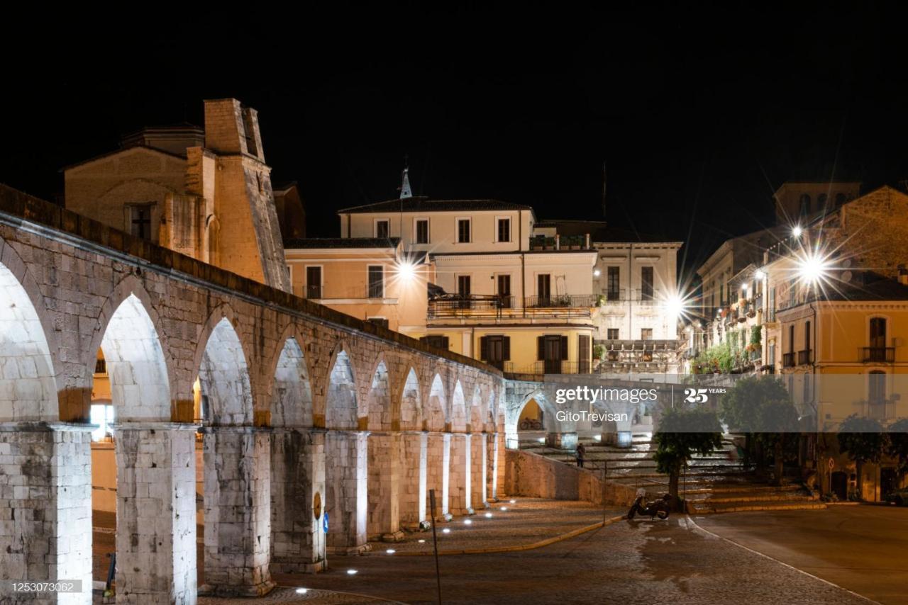 Dietro Piazza Maggiore Sulmona Eksteriør billede